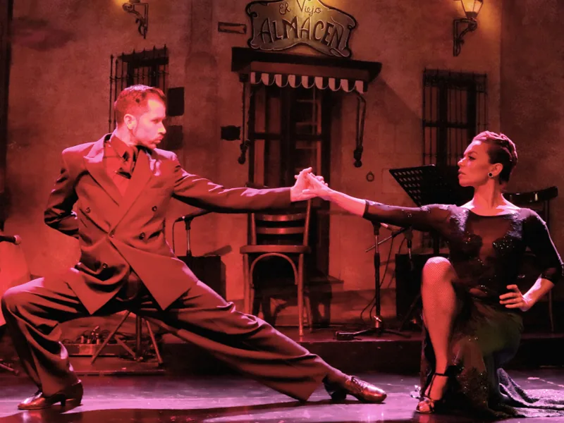 DÎNER GOURMET + BOISSONS + SPECTACLE DE TANGO ET DE FOLKLORE